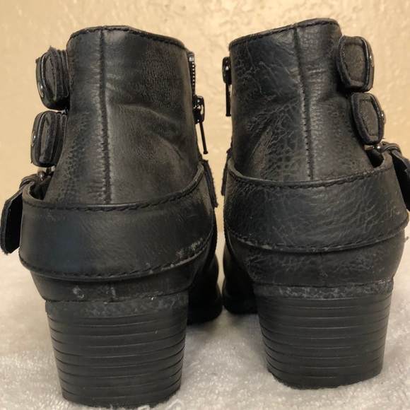 SONOMA BY KOHLS BLACK BOOTS;SIZE 7 - Picture 3 of 8